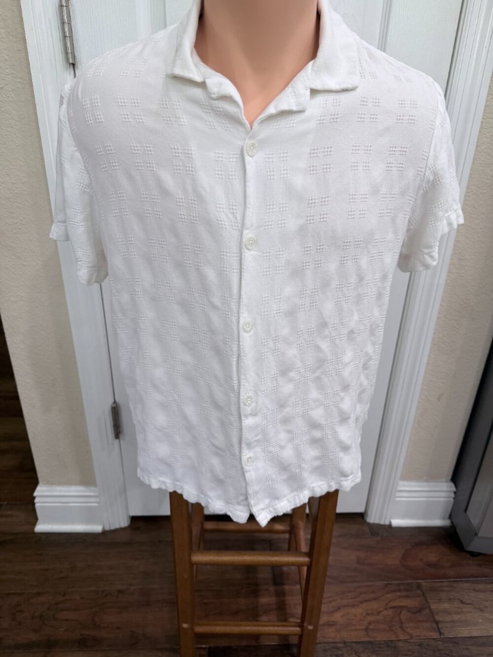 Cactus Man Ricky Singh Men’s M White Textured Viscose Resort Shirt